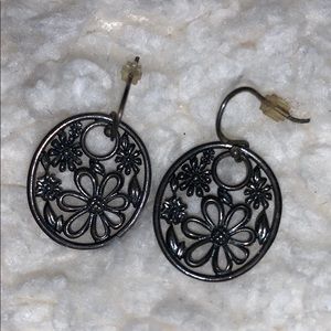 FREE GIFT: Boma 925 Flower Power Earrings